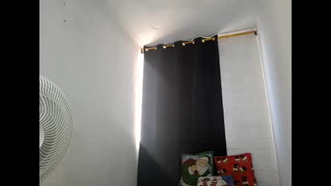 velk_hot1 online show from January 14, 9:41 pm