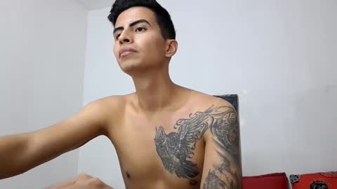 velk_hot1 online show from March 8, 4:23 am
