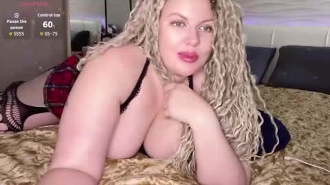 Snapshot of vellinka chatting on September 12, 8:25 am vellinka online show from September 12, 8:25 am