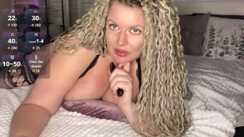 Snapshot of vellinka chatting on September 21, 11:17 pm vellinka online show from September 21, 11:17 pm