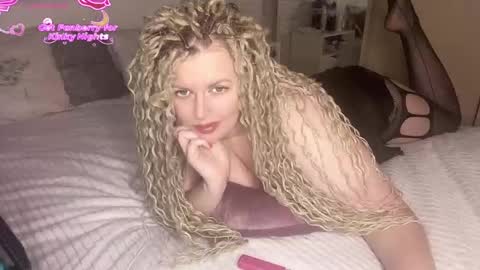 Snapshot of vellinka chatting on November 15, 8:27 pm vellinka online show from November 15, 8:27 pm