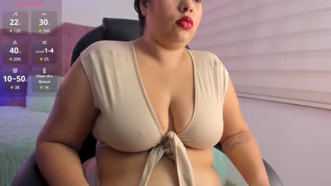 velveet_ online show from October 29, 12:07 pm