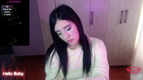 velvet_28_ online show from October 28, 1:03 pm