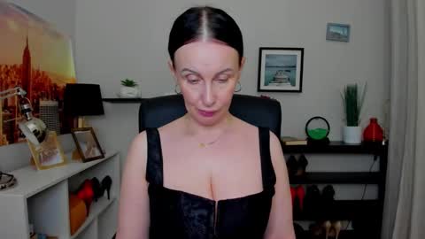 Jasmine online show from October 16, 6:03 am