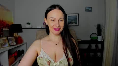 Jasmine online show from November 6, 6:36 am