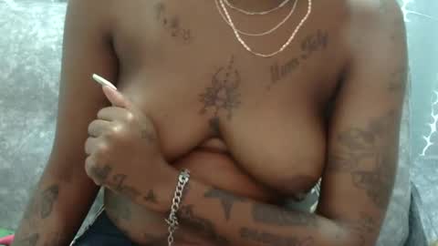 Snapshot of velvet_temptress chatting on March 12, 7:38 pm velvet online show from March 12, 7:38 pm