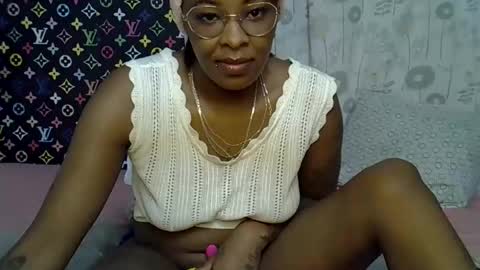 Snapshot of velvet_temptress chatting on September 17, 7:04 pm velvet online show from September 17, 7:04 pm