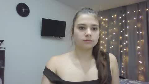 velveted_ivy online show from October 31, 1:23 pm