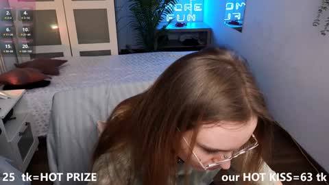 CLEOshort hair  TIna long hair  online show from December 14, 4:31 pm