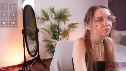 CLEOshort hair  TIna long hair  online show from February 23, 7:49 pm