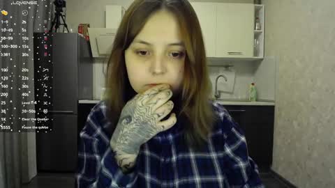 Snapshot of vendymories chatting on February 5, 10:12 pm eva 3 online show from February 5, 10:12 pm