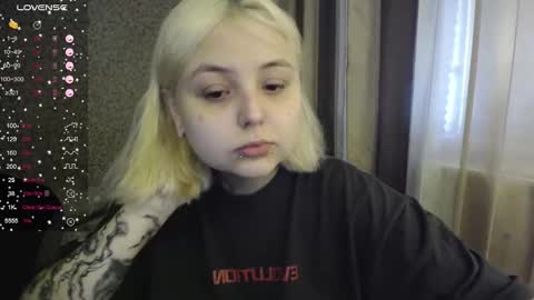 Snapshot of vendymories chatting on September 9, 10:26 am eva 3 online show from September 9, 10:26 am