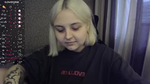 Snapshot of vendymories chatting on September 15, 3:56 pm eva 3 online show from September 15, 3:56 pm