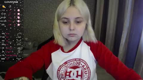 Snapshot of vendymories chatting on September 17, 12:29 pm eva 3 online show from September 17, 12:29 pm