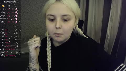 Snapshot of vendymories chatting on September 27, 6:35 pm eva 3 online show from September 27, 6:35 pm