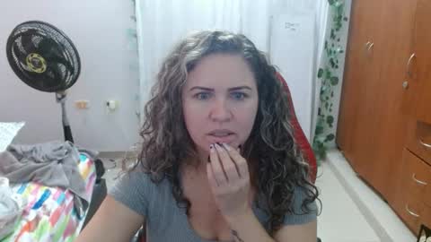 venecasexy44 online show from September 11, 11:21 am