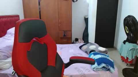 venecasexy44 online show from November 27, 10:17 am