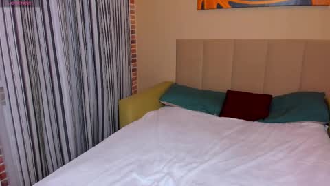 veneradi615 online show from September 10, 9:37 pm