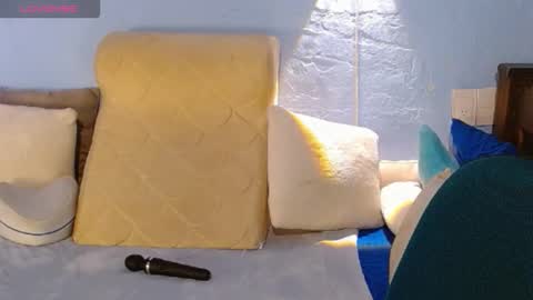 Catalina online show from October 14, 1:17 am