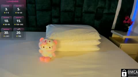 Venus online show from March 5, 11:28 am