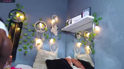 Snapshot of venusbsq chatting on March 8, 9:18 pm Venus online show from March 8, 9:18 pm