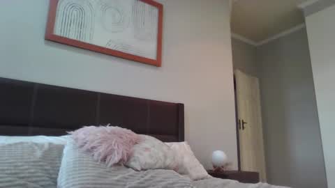 Snapshot of vera1983xx chatting on December 13, 12:06 pm vera1983xx online show from December 13, 12:06 pm