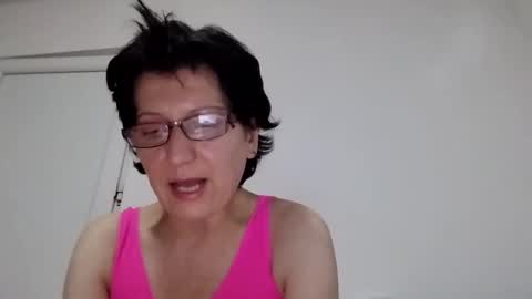 Snapshot of vera_elle chatting on October 21, 6:52 pm Vera online show from October 21, 6:52 pm