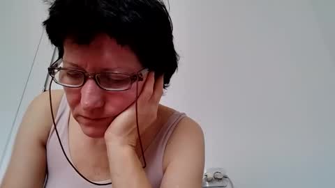 Snapshot of vera_elle chatting on October 28, 10:08 am Vera online show from October 28, 10:08 am