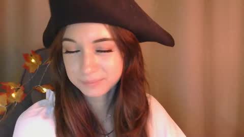 Una online show from October 31, 2:18 pm