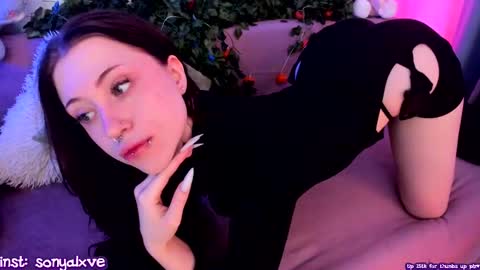 Sonya online show from February 19, 6:33 am