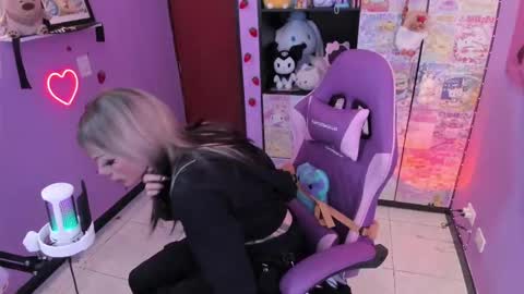     online show from October 1, 11:22 pm