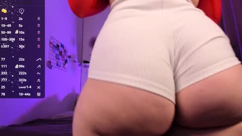 Snapshot of veronica_blush chatting on December 19, 10:24 am VERONICA FOLLOW ME online show from December 19, 10:24 am