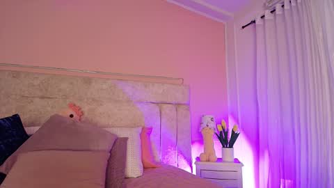 Vero  online show from March 12, 6:11 pm