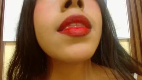 Veronica Robles online show from September 19, 6:30 pm