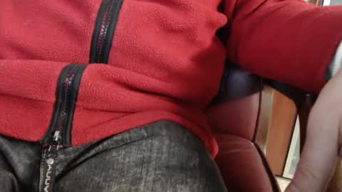 Erik online show from February 20, 8:06 am