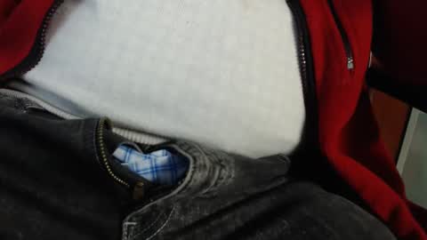 Erik online show from February 26, 3:41 pm