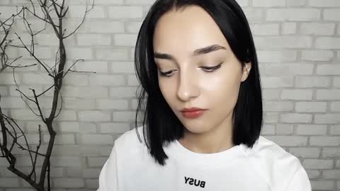 Snapshot of veryveryshygirl chatting on December 7, 9:17 am Ana online show from December 7, 9:17 am