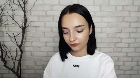 Snapshot of veryveryshygirl chatting on December 7, 12:24 pm Ana online show from December 7, 12:24 pm