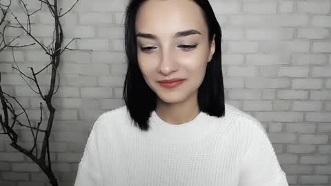 Snapshot of veryveryshygirl chatting on December 9, 7:39 am Ana online show from December 9, 7:39 am