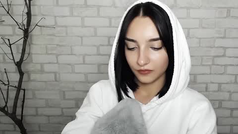 Snapshot of veryveryshygirl chatting on December 12, 11:29 am Ana online show from December 12, 11:29 am