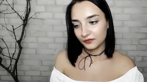 Snapshot of veryveryshygirl chatting on December 15, 12:40 am Ana online show from December 15, 12:40 am