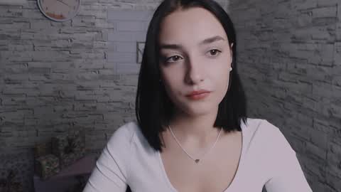 Snapshot of veryveryshygirl chatting on December 23, 12:41 pm Ana online show from December 23, 12:41 pm