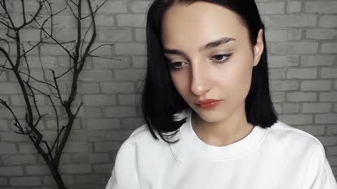 Snapshot of veryveryshygirl chatting on January 1, 7:43 pm Ana online show from January 1, 7:43 pm