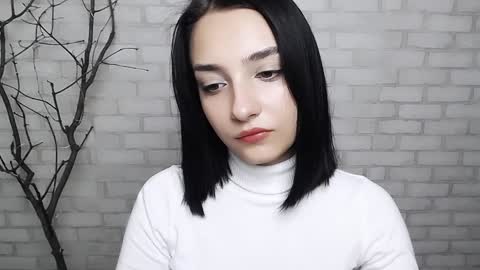 Snapshot of veryveryshygirl chatting on January 6, 10:13 am Ana online show from January 6, 10:13 am