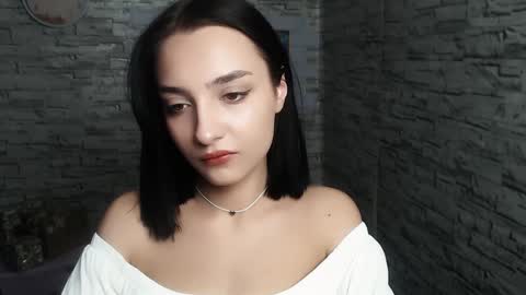 Snapshot of veryveryshygirl chatting on January 7, 8:45 am Ana online show from January 7, 8:45 am