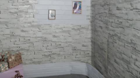 Snapshot of veryveryshygirl chatting on January 7, 11:48 am Ana online show from January 7, 11:48 am