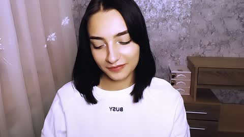 Snapshot of veryveryshygirl chatting on January 9, 11:47 am Ana online show from January 9, 11:47 am