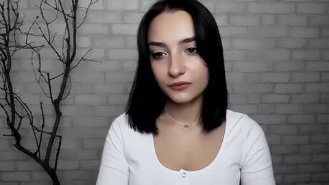 Snapshot of veryveryshygirl chatting on January 13, 4:19 pm Ana online show from January 13, 4:19 pm