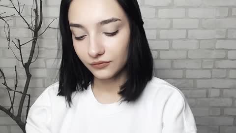 Snapshot of veryveryshygirl chatting on January 21, 10:19 am Ana online show from January 21, 10:19 am