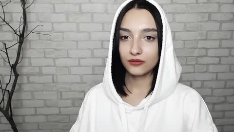 Snapshot of veryveryshygirl chatting on February 6, 5:51 pm Ana online show from February 6, 5:51 pm